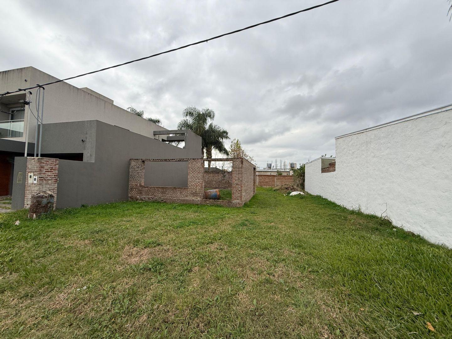 Foto de LOTE CON CONSTRUCCION EN VENTA | PUJATO NORTE, SANTA FE, imagen 2