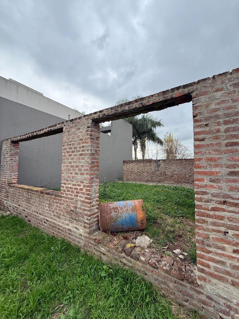 Foto de LOTE CON CONSTRUCCION EN VENTA | PUJATO NORTE, SANTA FE, imagen 1