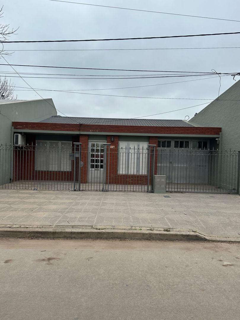 Foto de Casa 8 ambientes 3 dormitorios. | ITALIA al 1700, imagen 3