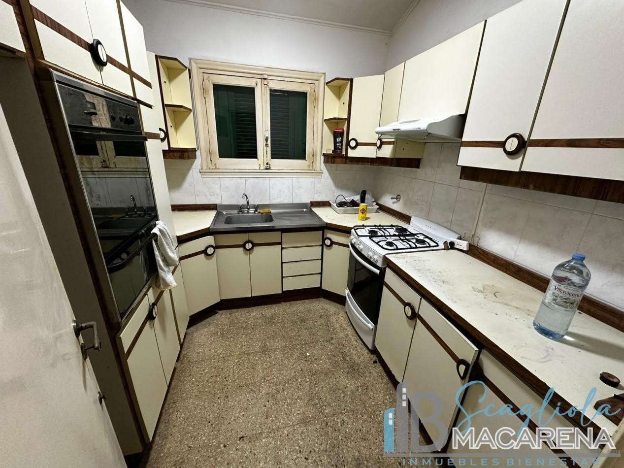 Foto de VENTA CHALET DE 6 AMBIENTES ZONA GUEMES | IDEAL PARA USO PROFESIONAL O, imagen 4