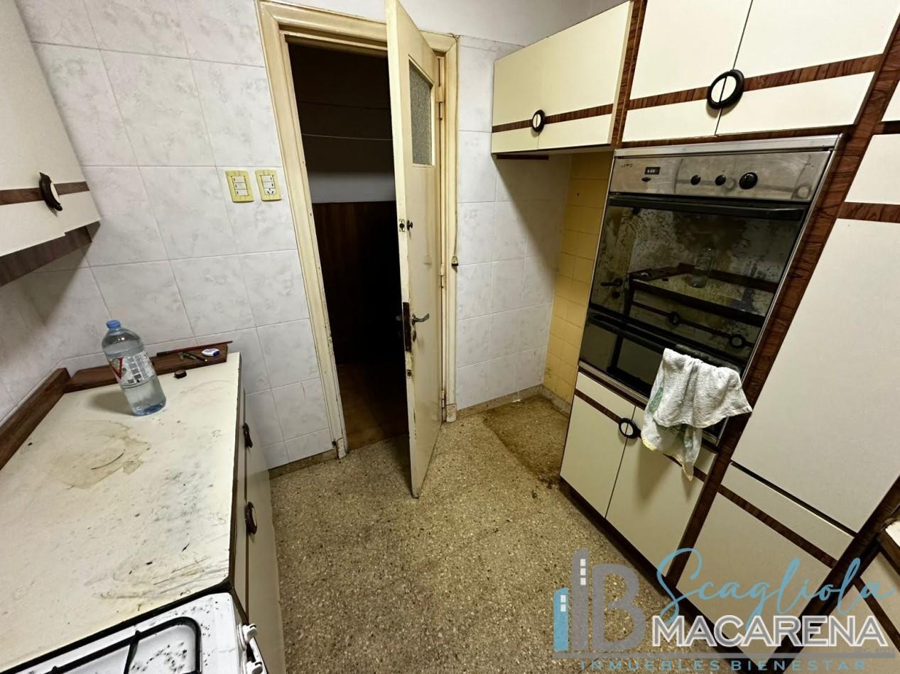 Foto de VENTA CHALET DE 6 AMBIENTES ZONA GUEMES | IDEAL PARA USO PROFESIONAL O, imagen 3