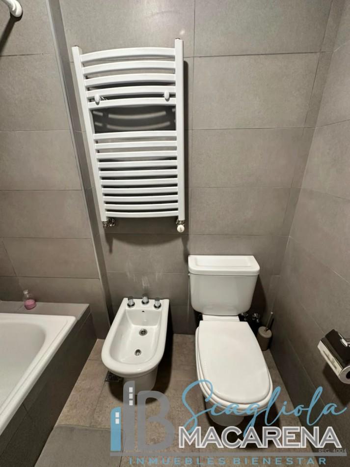 Foto de VENTA DEPARTAMENTO 2 AMBIENTES AL FRENTE CON BALCON TERRAZA Y COCHERA |, imagen 3