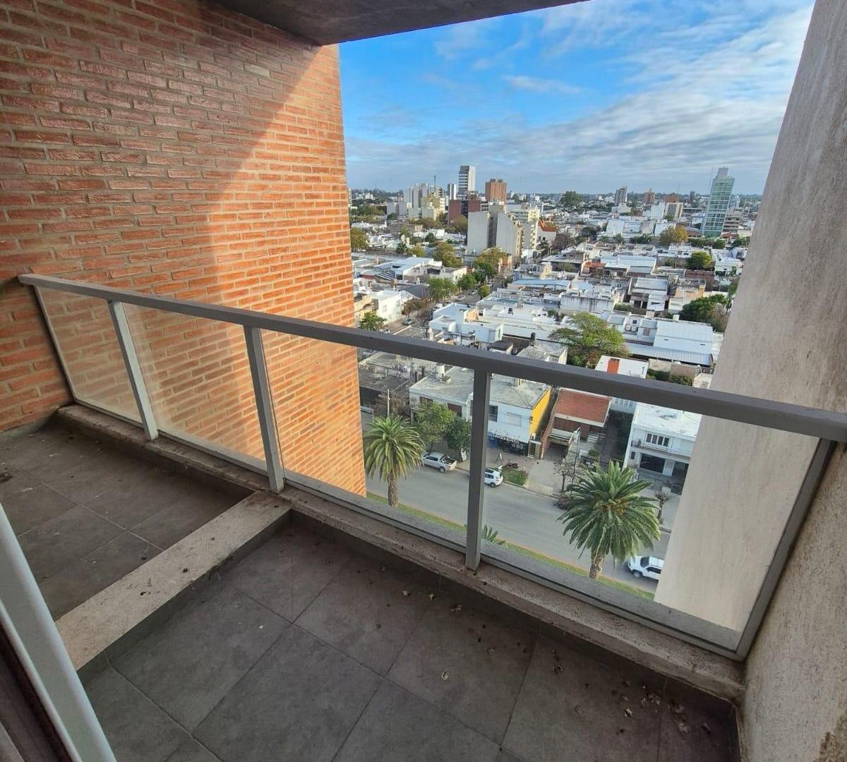 Foto de Venta Departamento 2 Dorm. Blvd. España con Cochera, imagen 1