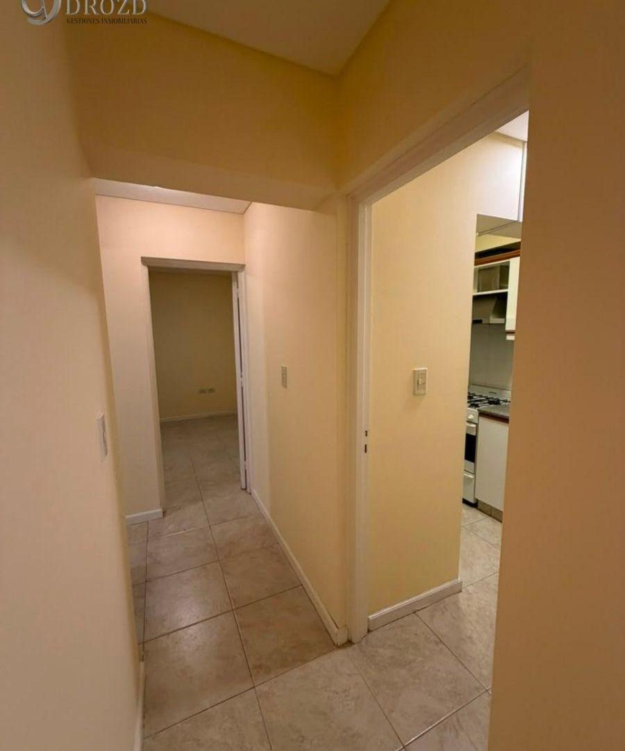 Foto de Departamento en alquiler c/ cochera en Godoy Cruz, imagen 3