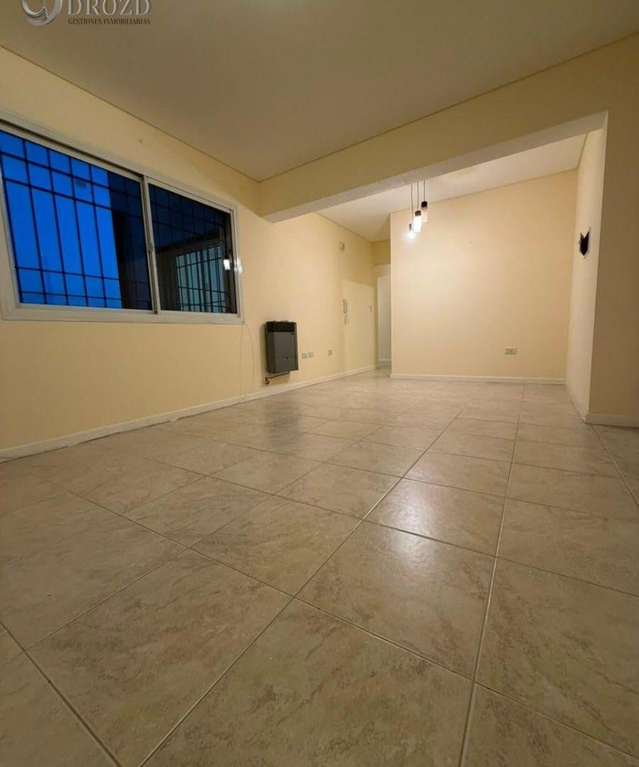Foto de Departamento en alquiler c/ cochera en Godoy Cruz, imagen 1