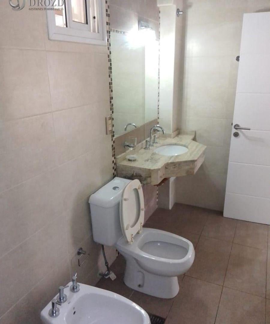 Foto de Departamento en venta c/ cochera en Godoy Cruz, imagen 2