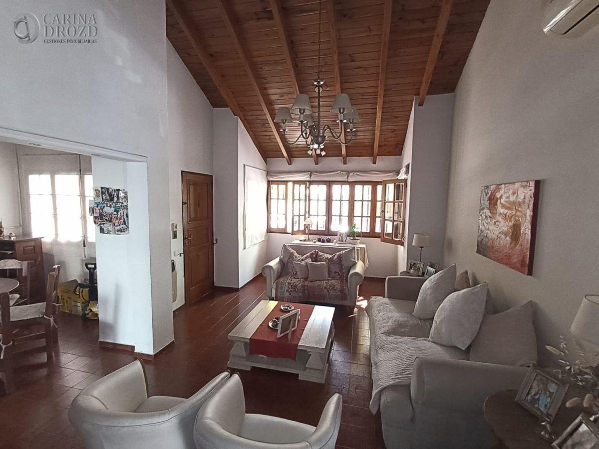 Foto de Casa en venta c/ cochera en Luján de Cuyo, imagen 2