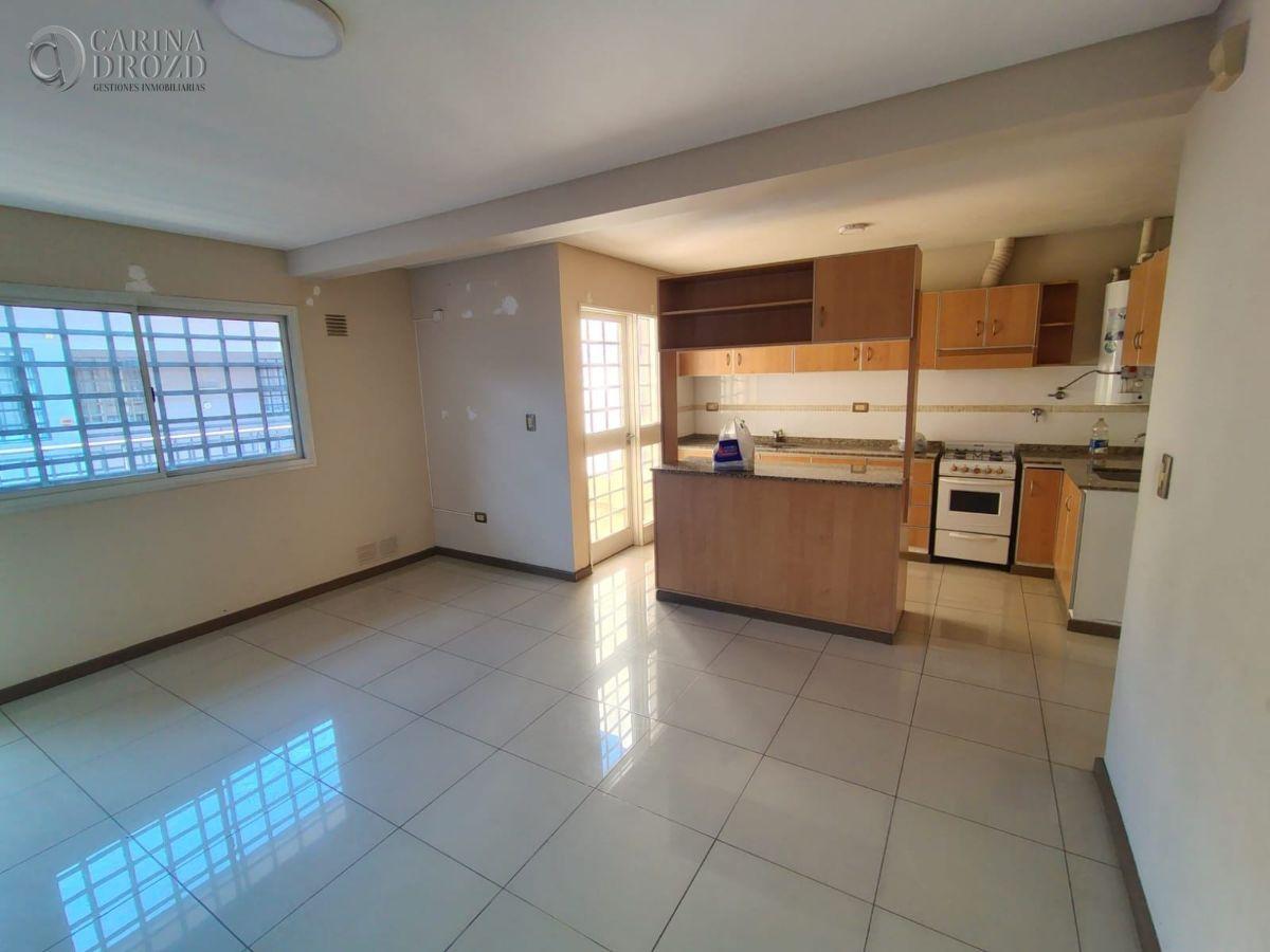 Foto de Departamento en venta c/ cochera en Godoy Cruz, imagen 2