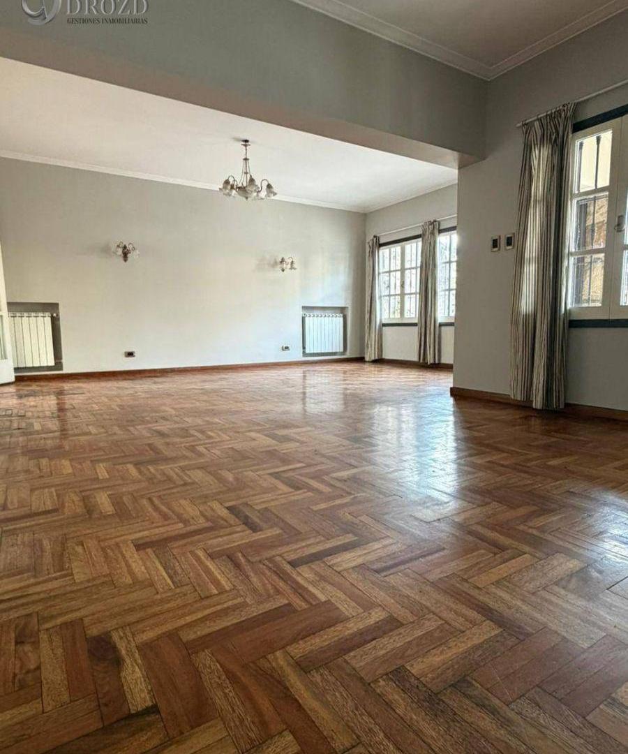 Foto de Casa en venta c/ cochera en Bombal, imagen 1
