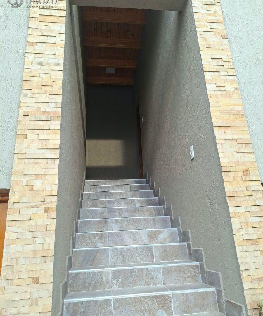 Foto de Departamento en alquiler c/ cochera en Las Cañas, imagen 2