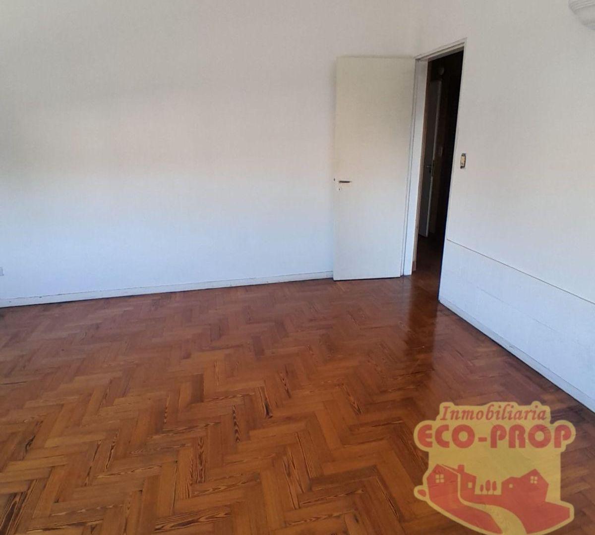 Foto de Departamento en planta alta - 3 Ambientes Con Terraza. Entrada, imagen 2