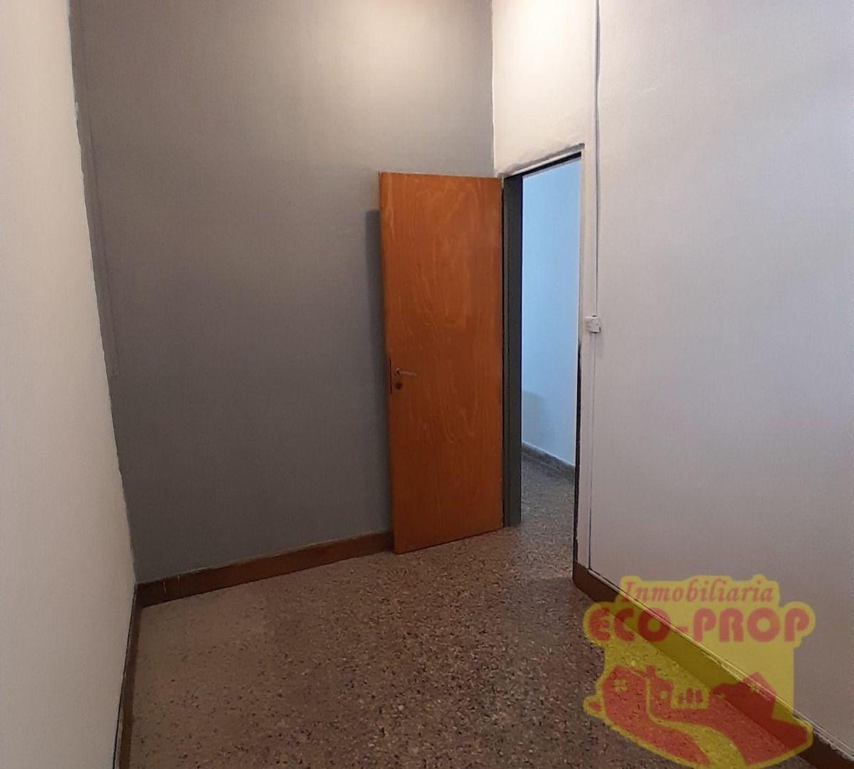 Foto de DEPARTAMENTO UBICADO EN PARQUE QUIRNO EN PLANTA BAJA AL FRENTE DE 3, imagen 4