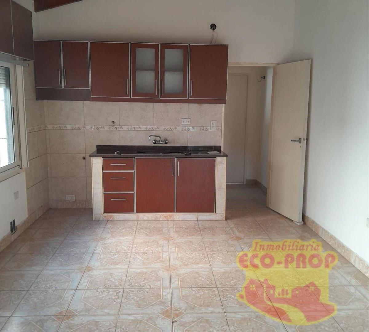 Foto de Galpon De 75 M2.- Y Departamento De 2 Ambientes, imagen 2