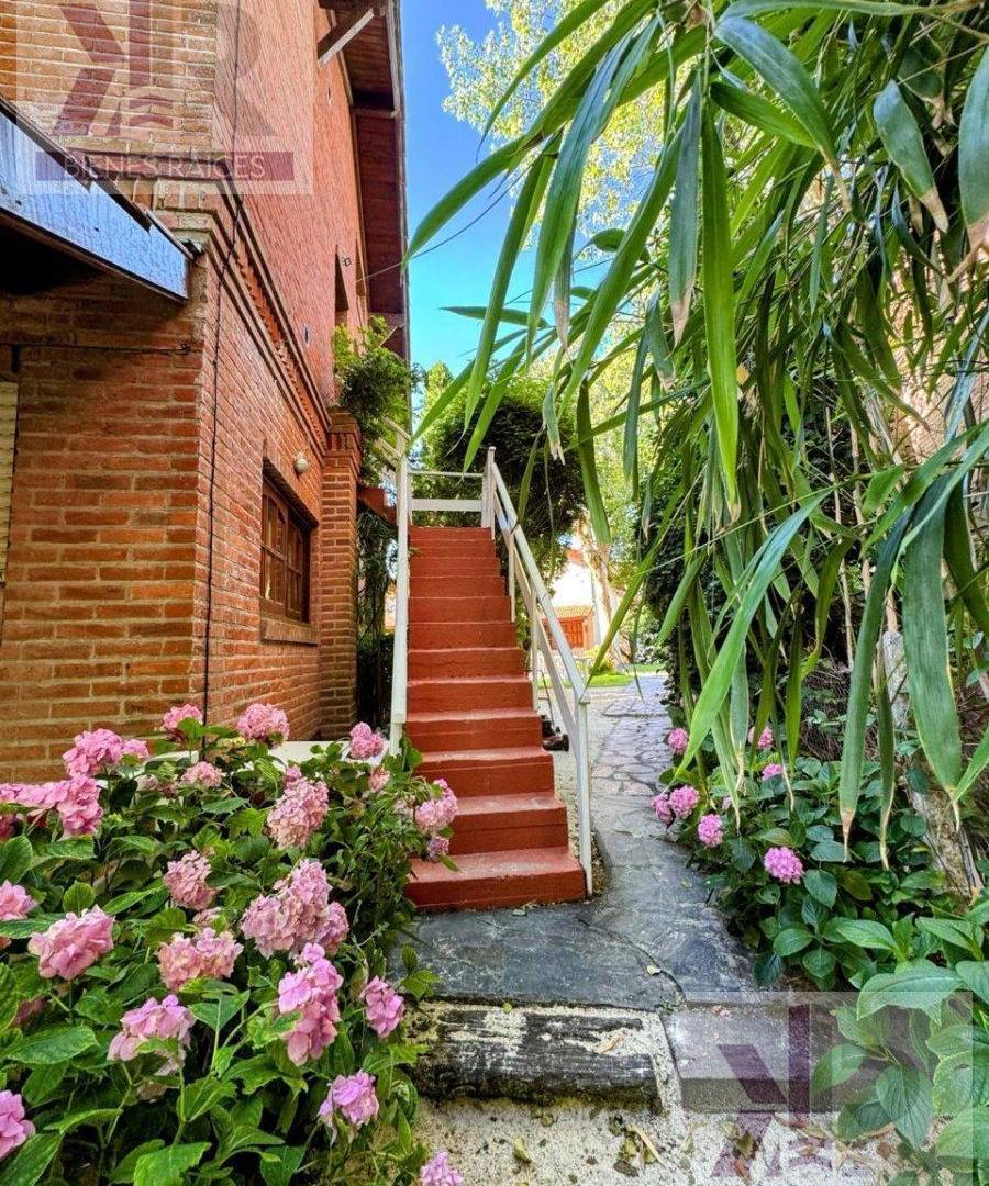 Foto de Complejo en venta de 11 departamentos (3 y 4 ambientes) - Mar de, imagen 1