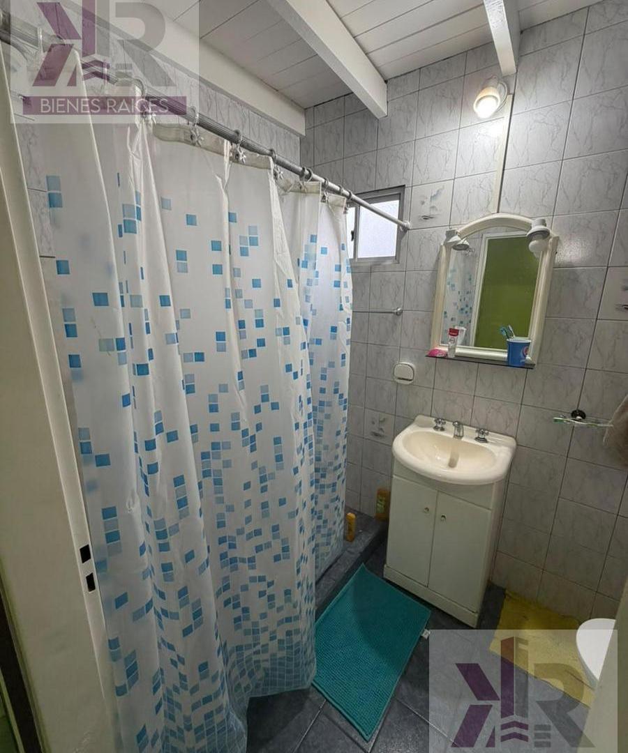 Foto de Casa con garaje y quincho en venta - Centenario, Neuquén, imagen 5