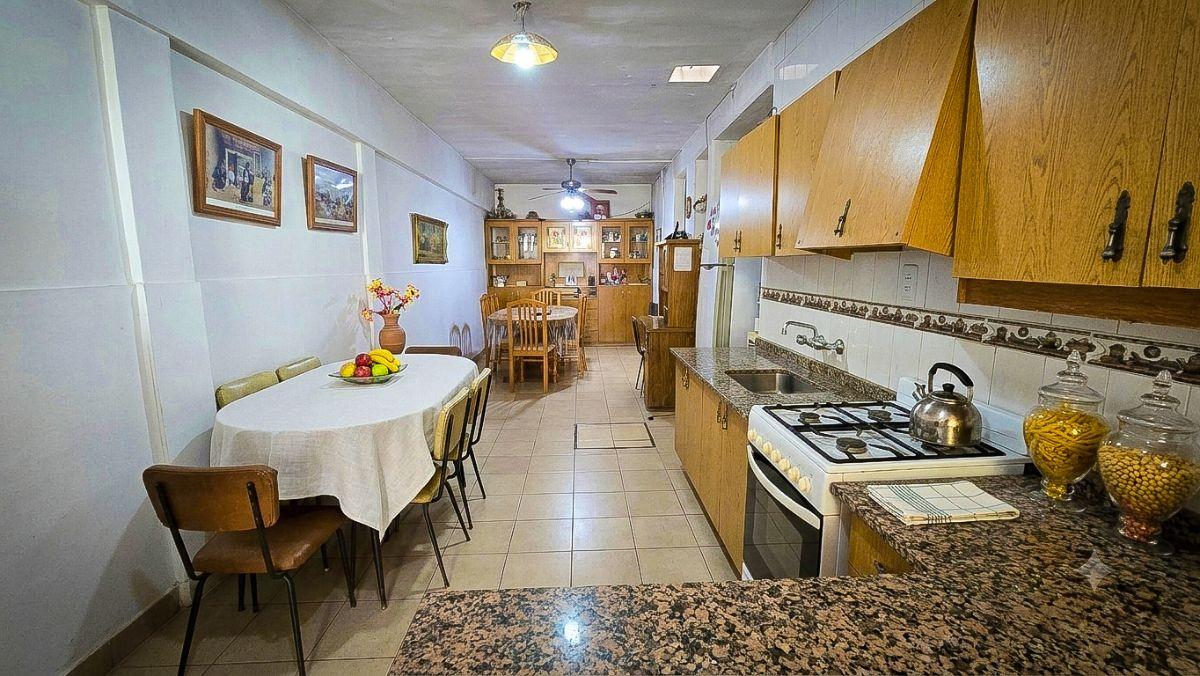 Foto de Casa en VENTA sobre calle independencia en Las Heras, zona altamente, imagen 3
