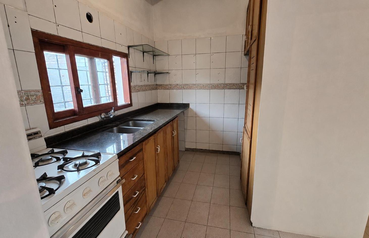 Foto de Casa en Venta en Las Heras 2 dormitorios, patio y cochera, imagen 2