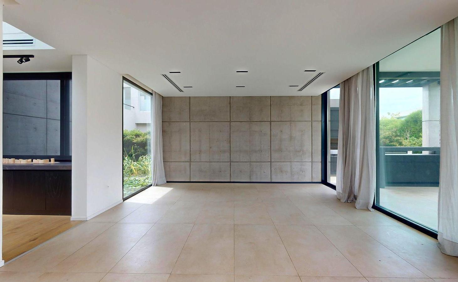Foto de Moderna casa en Barrio Los Castaños, imagen 1