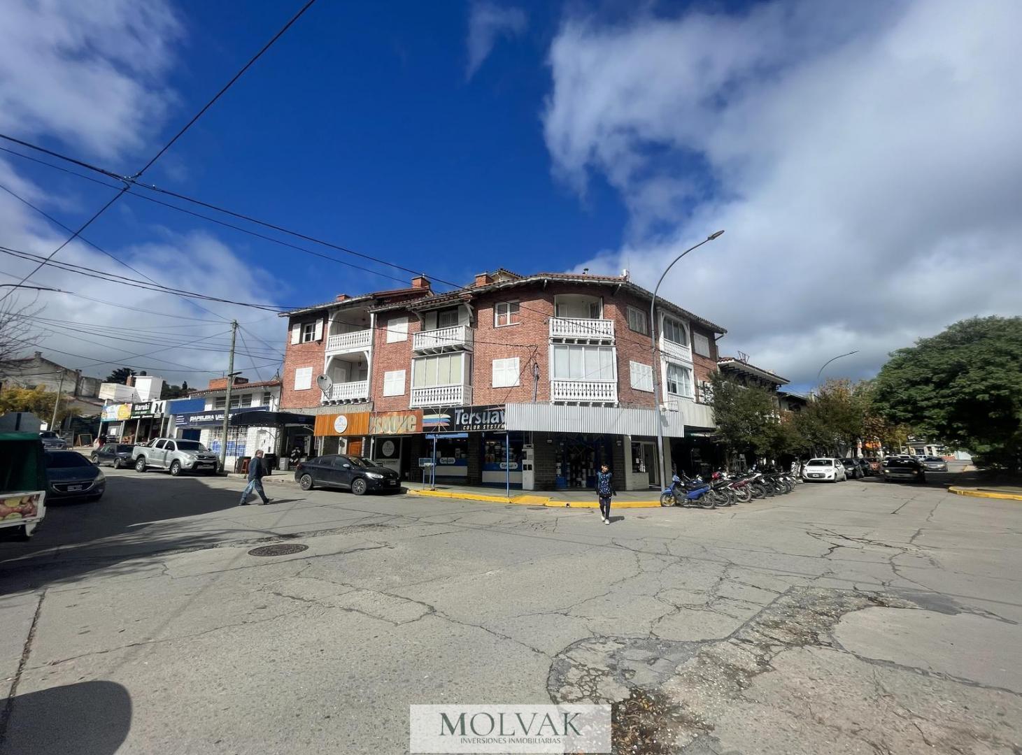 DEPARTAMENTO 2 DORMITORIOS EN VENTA – CENTRO DE LA FALDA – IDEAL PARA MODERNIZAR - ESCRITURA