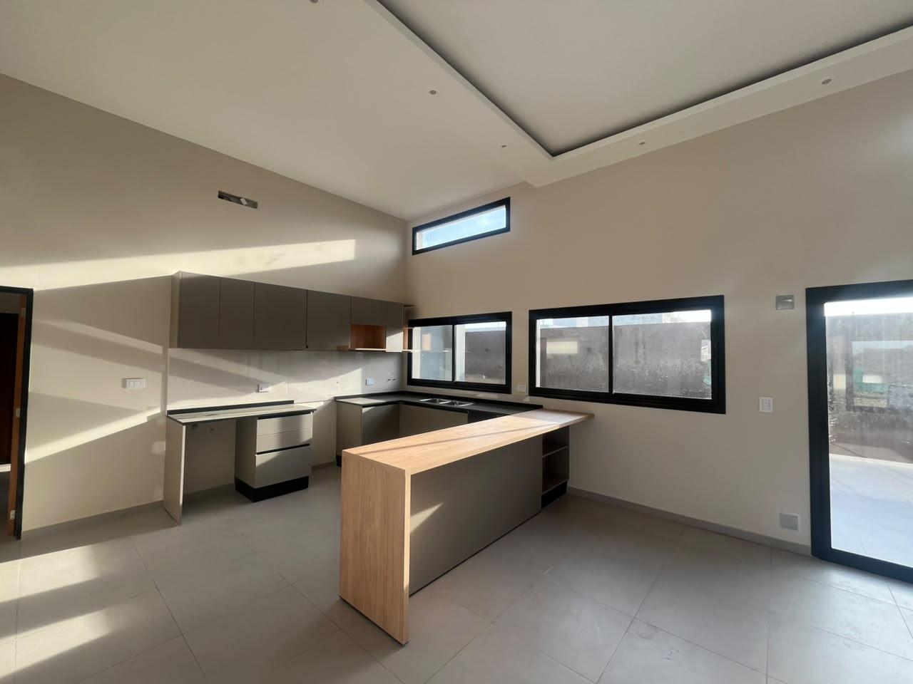 Foto de CASA EN VENTA RINCONES DE MANANTIALES, imagen 3