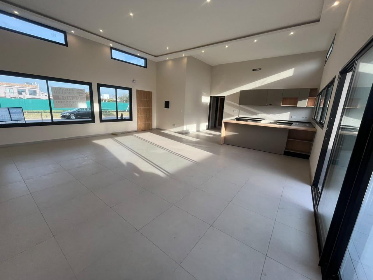 Foto de CASA EN VENTA RINCONES DE MANANTIALES, imagen 2