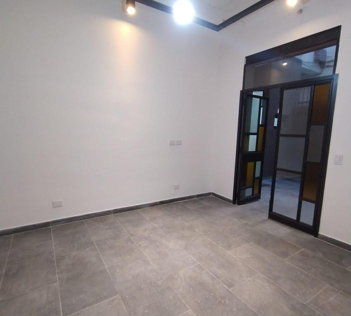 Foto de PH 3 ambientes c/ Escritorio en P. Baja Venta Recoleta, imagen 2