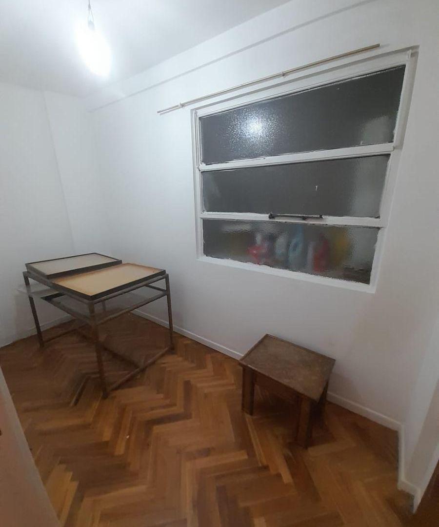 Foto de Departamento Venta 3 ambientes c/dependencia + escritorio Patio y, imagen 2