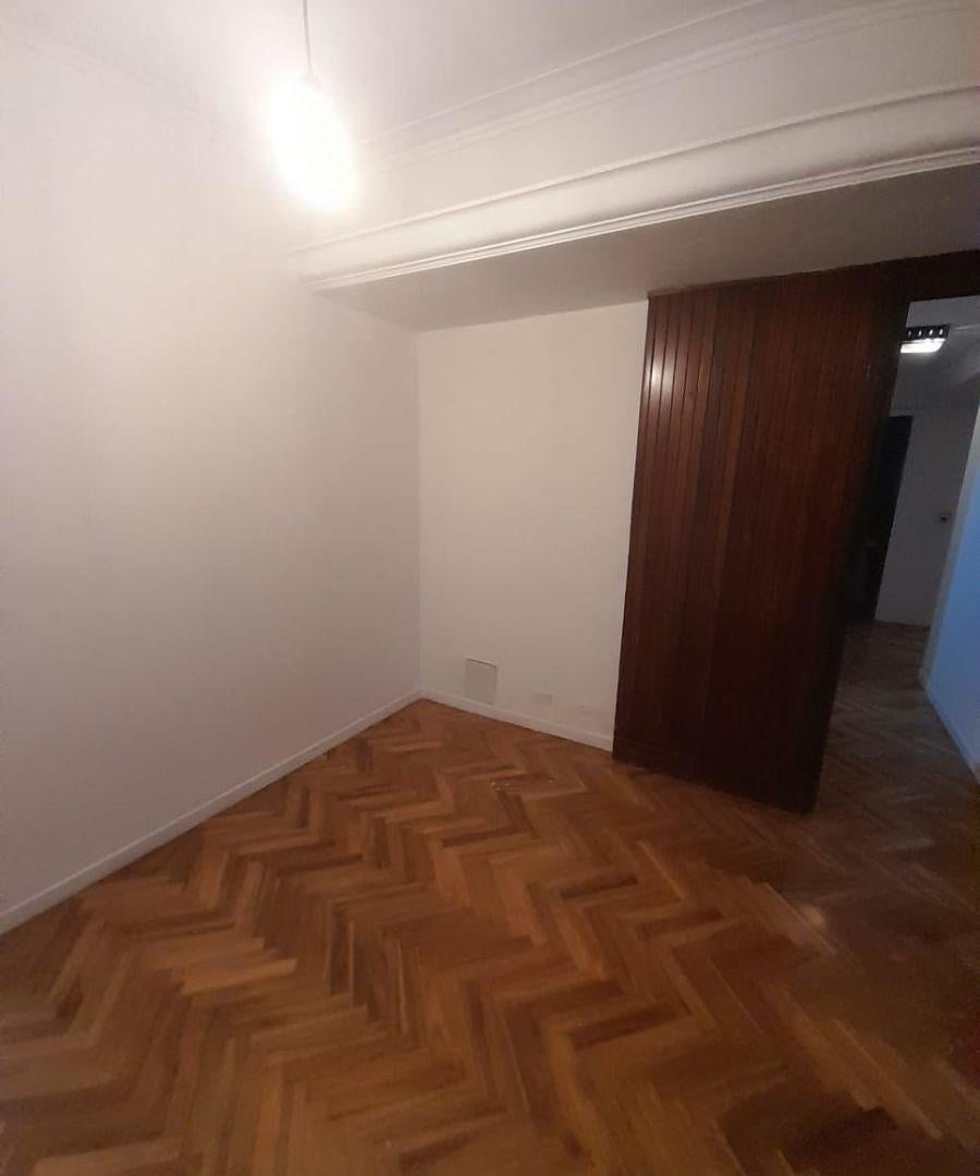 Foto de Departamento Venta 3 ambientes c/dependencia + escritorio Patio y, imagen 3