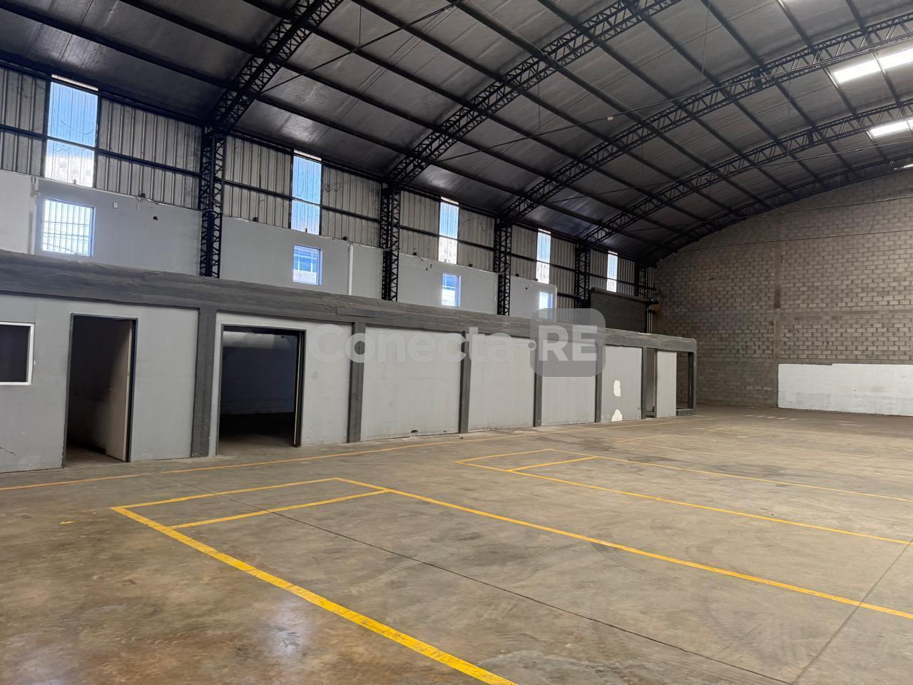 Foto de Depósito 2400 m² en Alquiler - Parque Industrial Moron, imagen 1