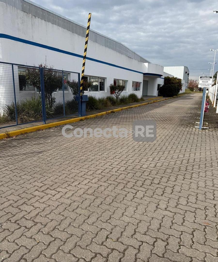 Foto de Depósito 12353 m² en Alquiler Dentro de Parque Industrial Garin, imagen 3
