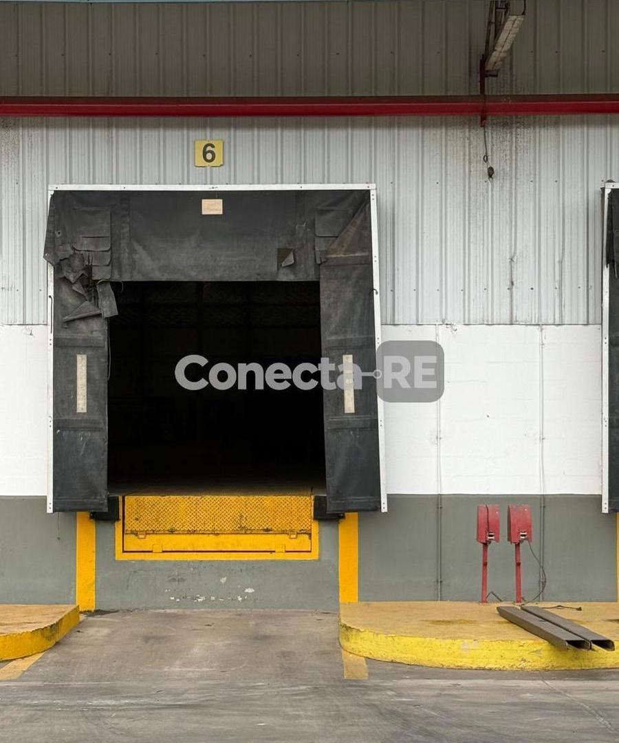 Foto de Depósito 4000 m² en Alquiler Dentro de Parque Industrial Garin, imagen 2