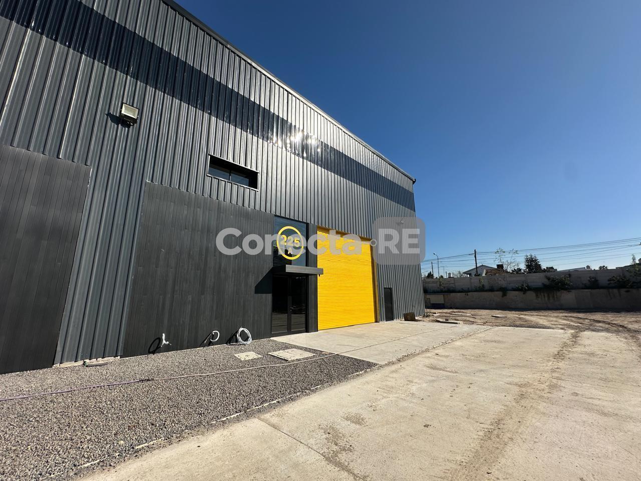 Foto de Depósito 450 m² en Alquiler Dentro del Centro Industrial DT4 - Don, imagen 3