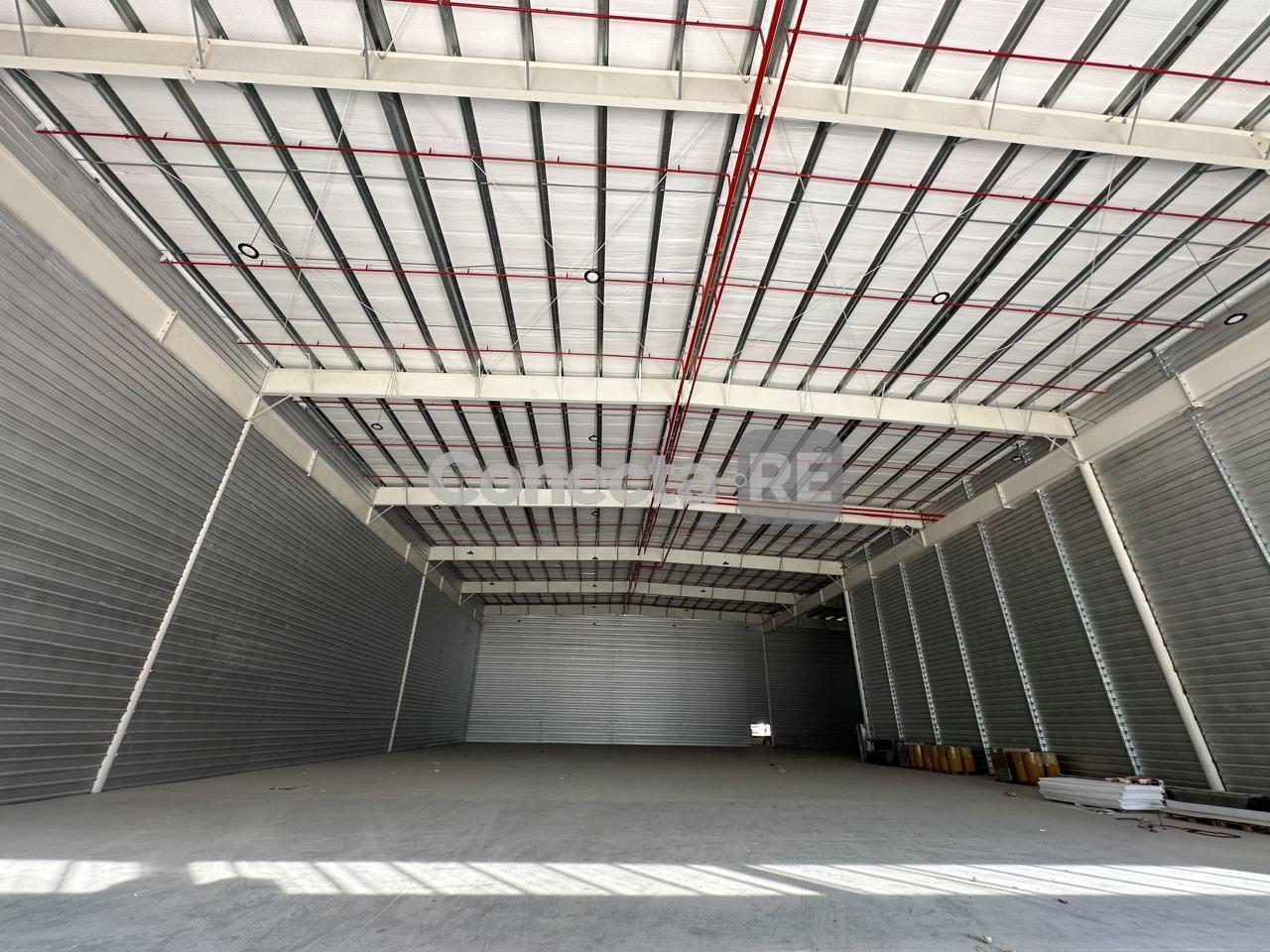 Foto de Depósito 450 m² en Alquiler Dentro del Centro Industrial DT4 - Don, imagen 2
