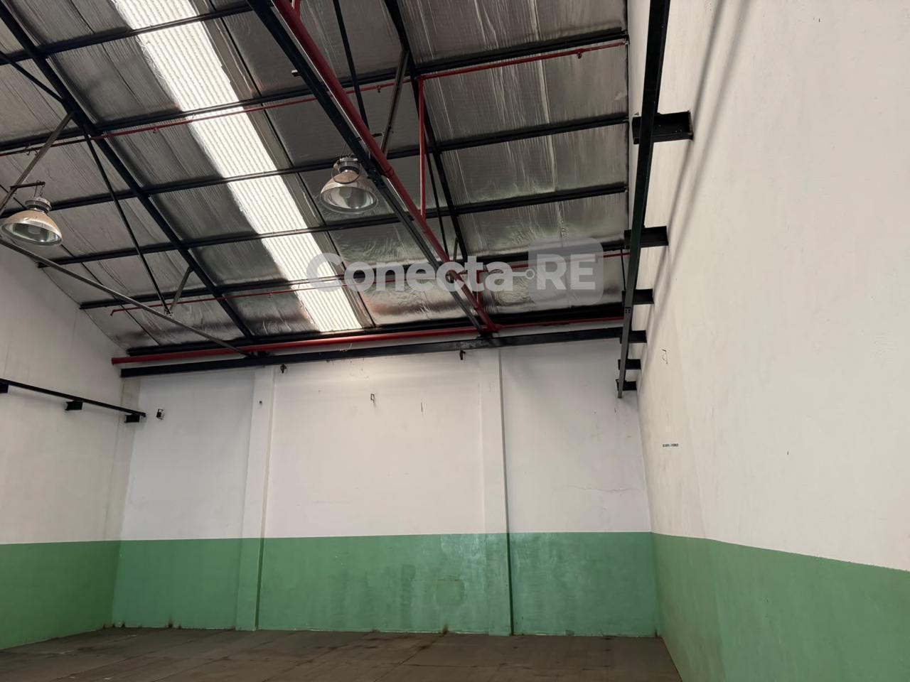 Foto de Depósito 400 m² en Alquiler dentro de Predio Cerrado en Vicente Lopez, imagen 2