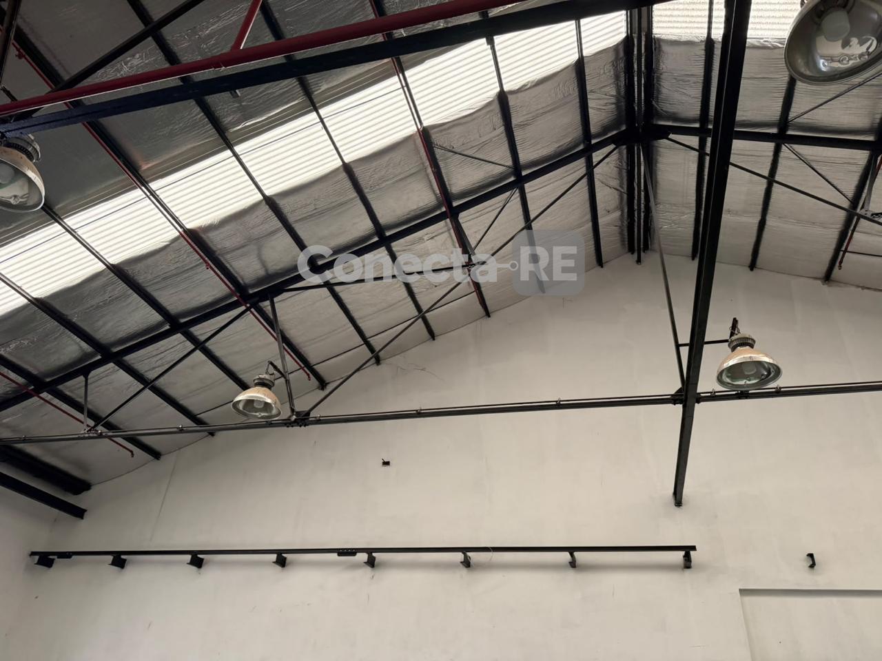 Foto de Depósito 400 m² en Alquiler dentro de Predio Cerrado en Vicente Lopez, imagen 3