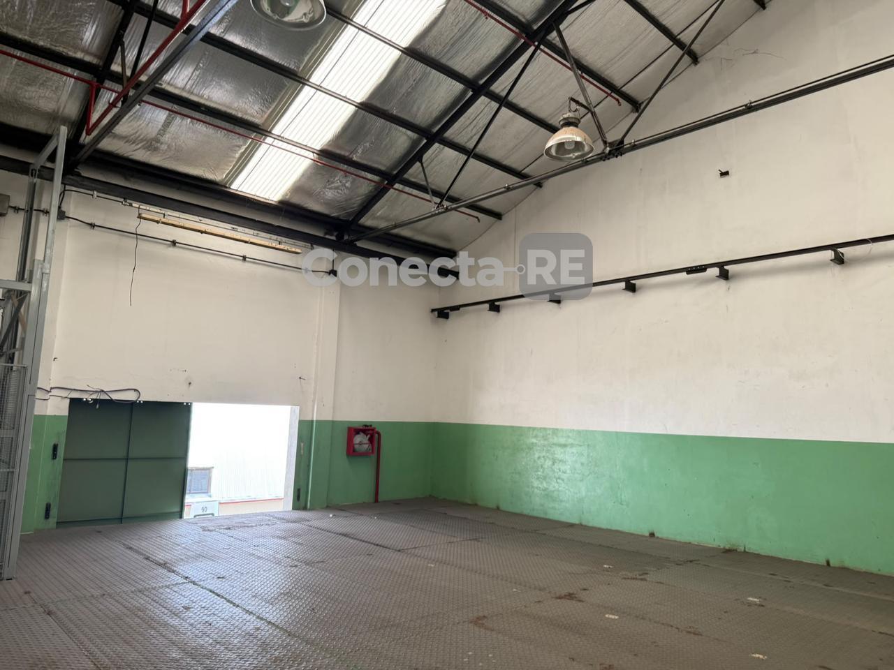 Foto de Depósito 400 m² en Alquiler dentro de Predio Cerrado en Vicente Lopez, imagen 1