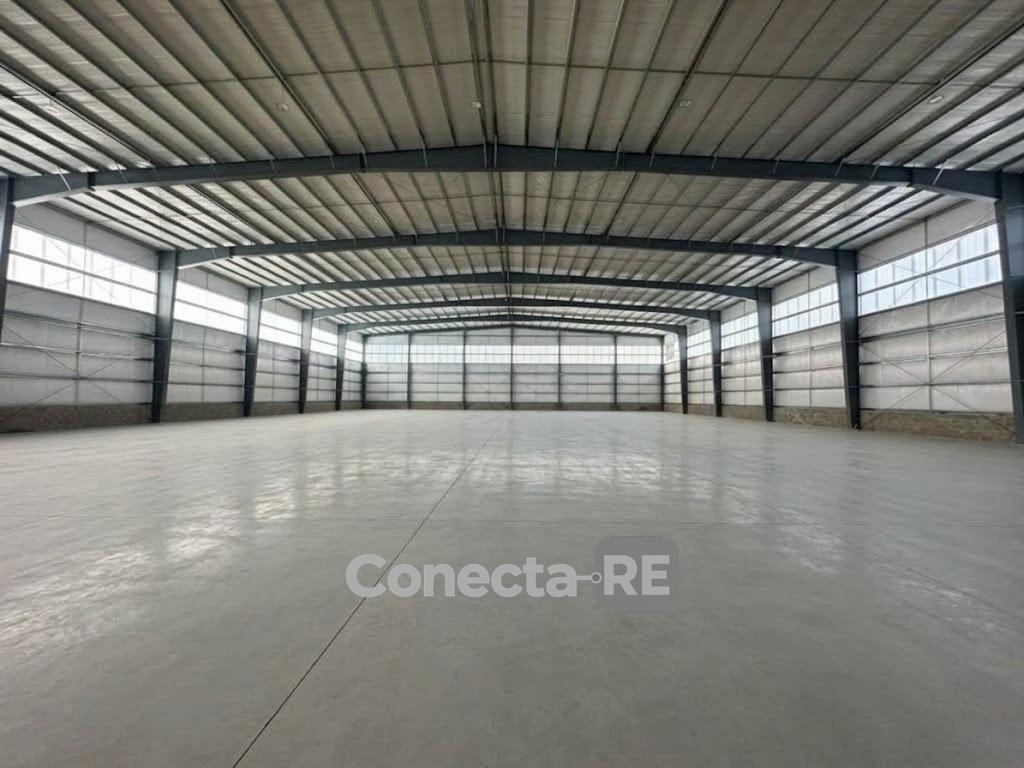 Foto de Depósito 3000 m² a Estrenar en Alquiler dentro de Predio Cerrado en, imagen 1