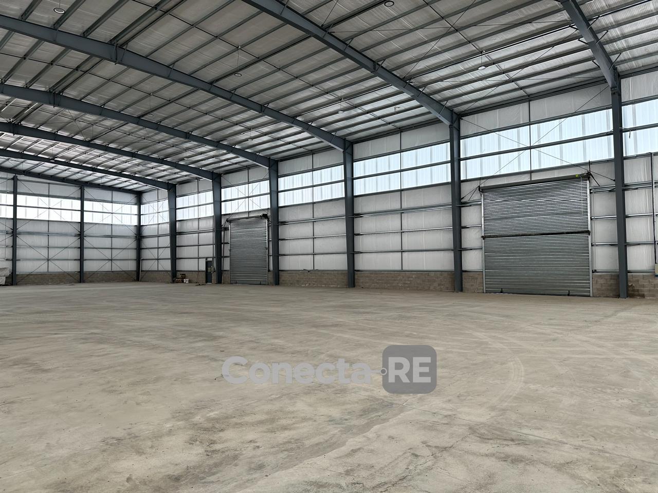 Foto de Depósito 2000 m² a Estrenar en Alquiler dentro de Predio Cerrado en, imagen 3