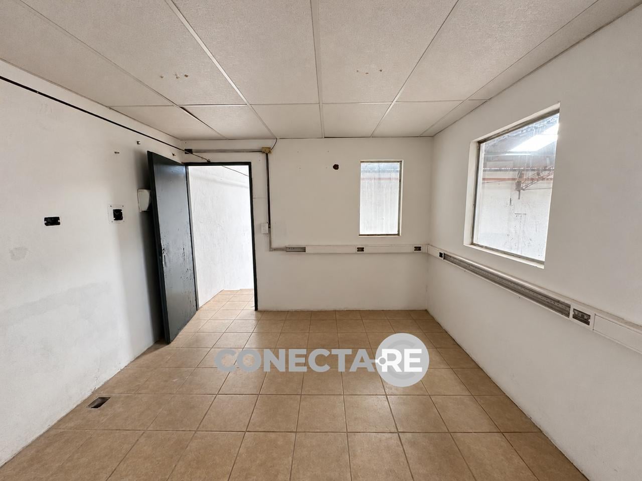 Foto de Depósito 500 m² en Alquiler en General San Martin, imagen 4