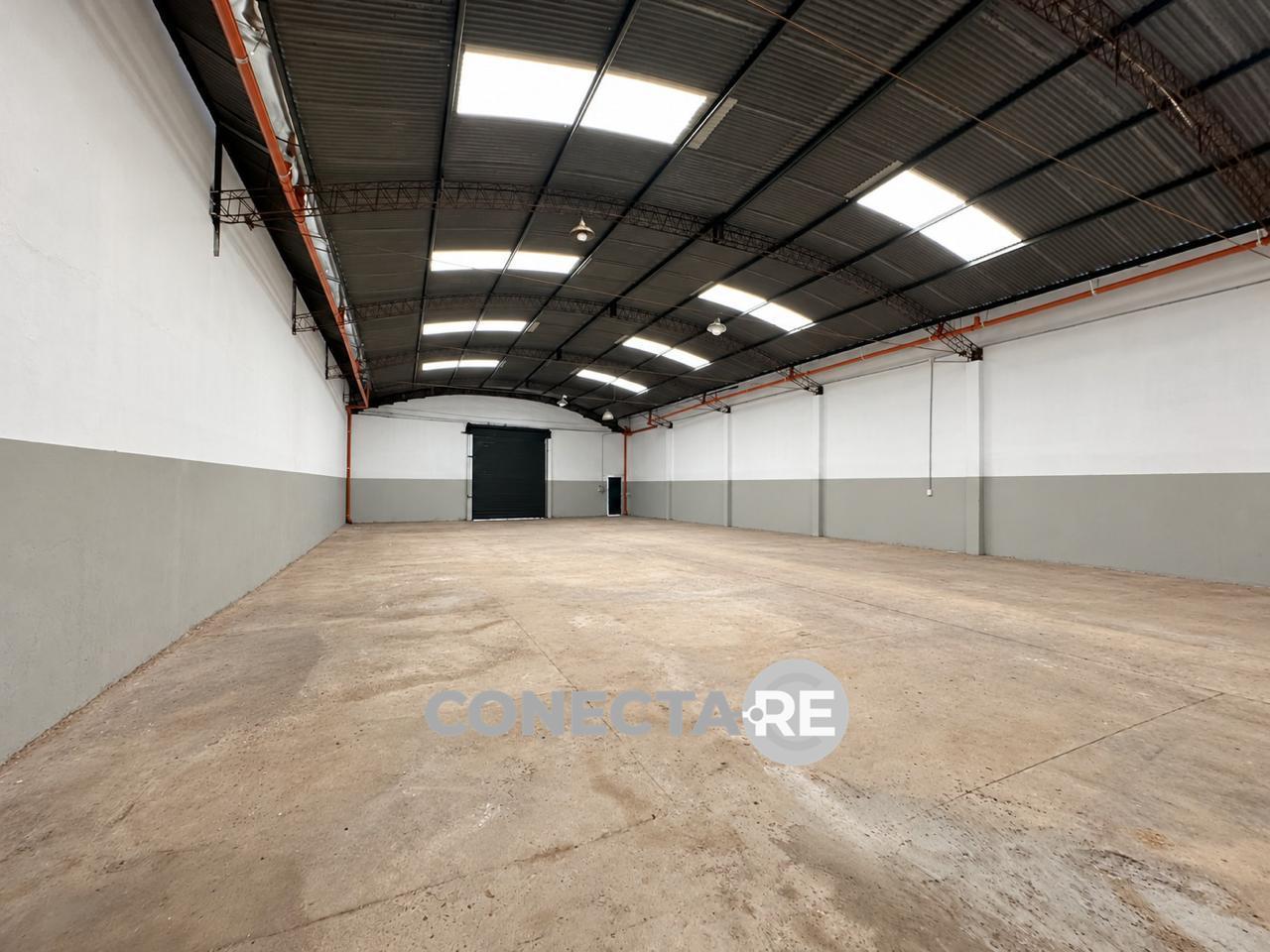 Foto de Depósito 500 m² en Alquiler en General San Martin, imagen 1