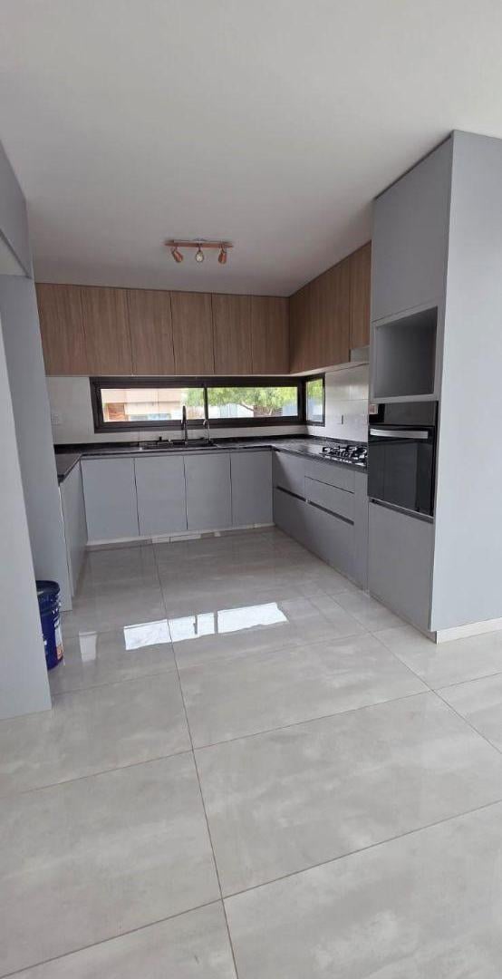 Foto de Casa Barrio Privado Lomas de Rusell, Maipú - 180 m2, imagen 2