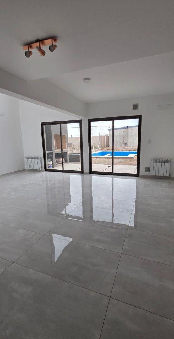 Foto de Casa Barrio Privado Lomas de Rusell, Maipú - 180 m2, imagen 1