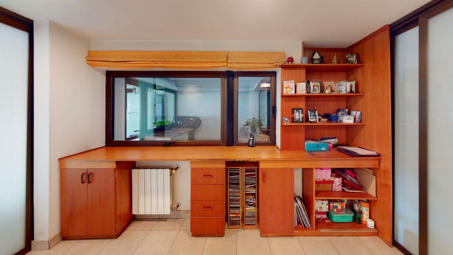 Foto de Casa 3 dormitorios Quincho y pileta en Barrio La Loma, imagen 2