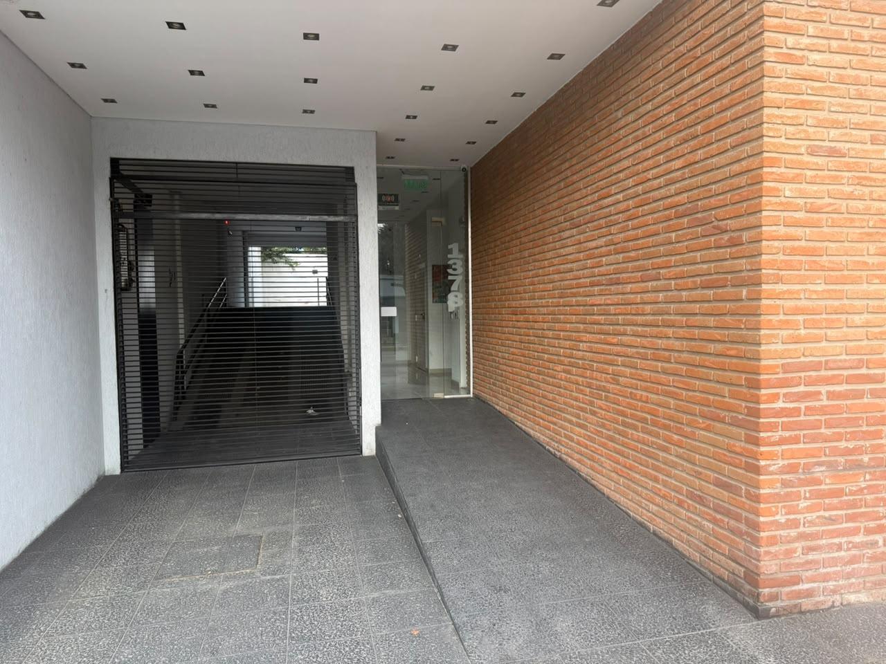 Foto de Departamento en La Plata Av. 44 e 22 y 23, imagen 1