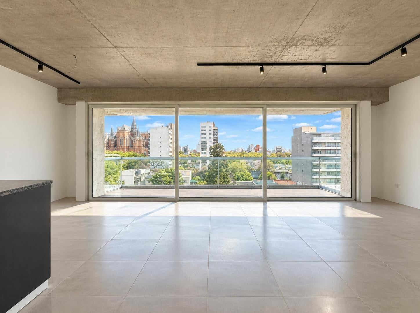 Foto de VENTA DEPARTAMENTO DE 4 AMBIENTES CON VISTA A LA CATEDRAL DE LA PLATA, imagen 3