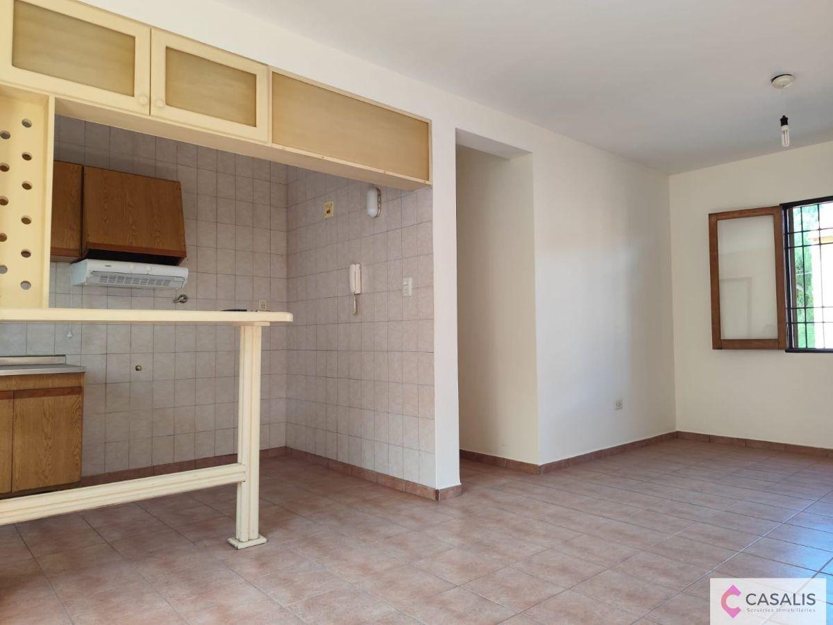 Foto de Departamento en venta c/ cochera en Otros barrios, imagen 2