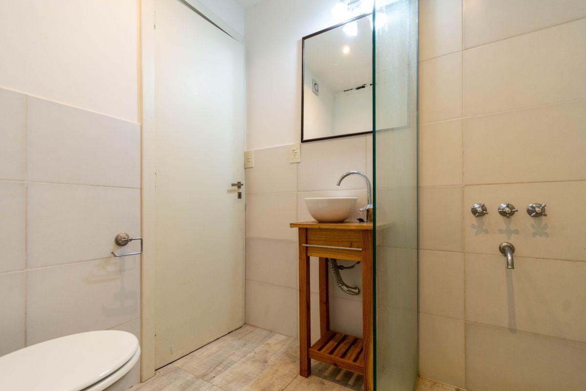 Foto de DEPARTAMENTO 2 AMBIENTES EN VENTA – SARMIENTO 2000, BALVANERA, imagen 3