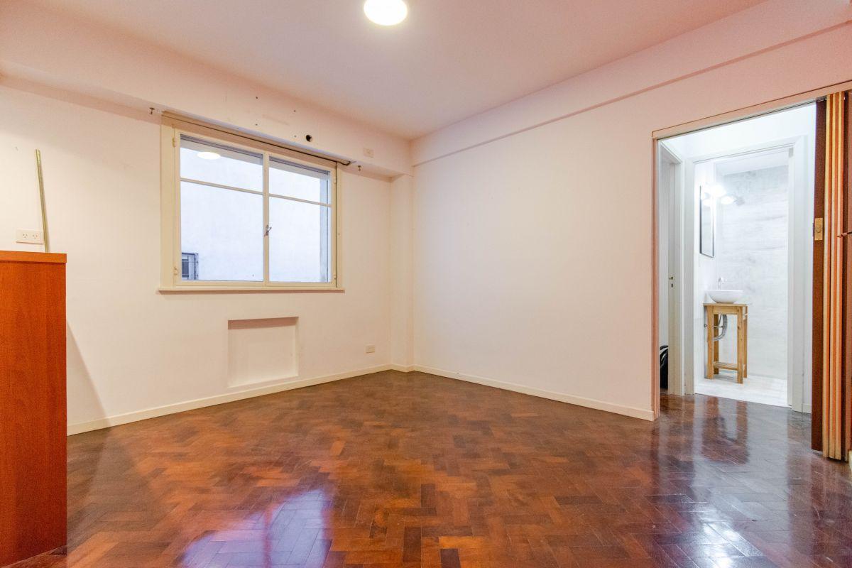 Foto de DEPARTAMENTO 2 AMBIENTES EN VENTA – SARMIENTO 2000, BALVANERA, imagen 1