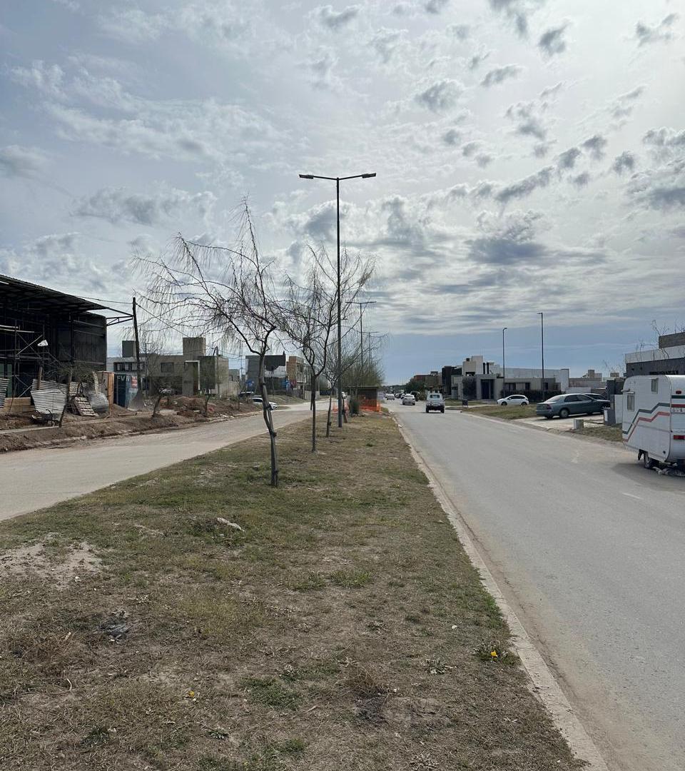 Foto de DUEÑO VENDE LOTE COMERCIAL - SOBRE BOULEVARD PRINCIPAL, imagen 5