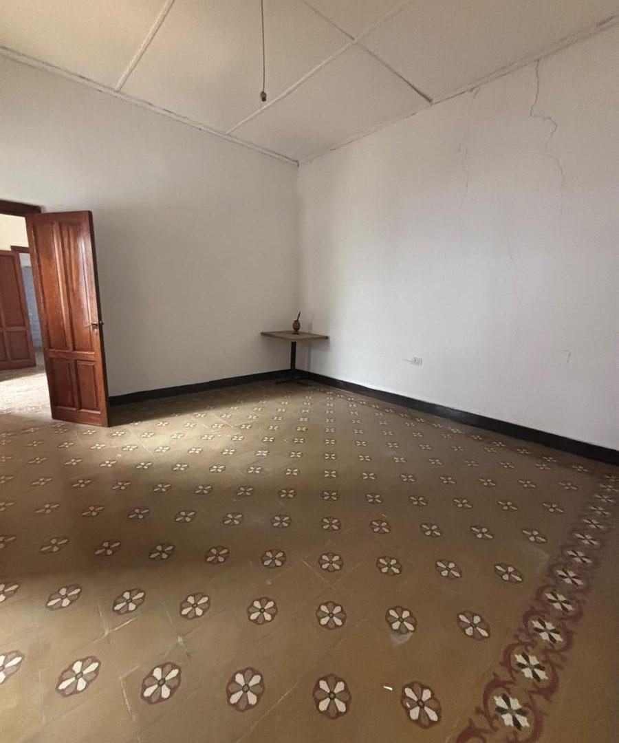 Foto de Casa + Departamento+ Galpón en venta Barrio Alberdi, imagen 4